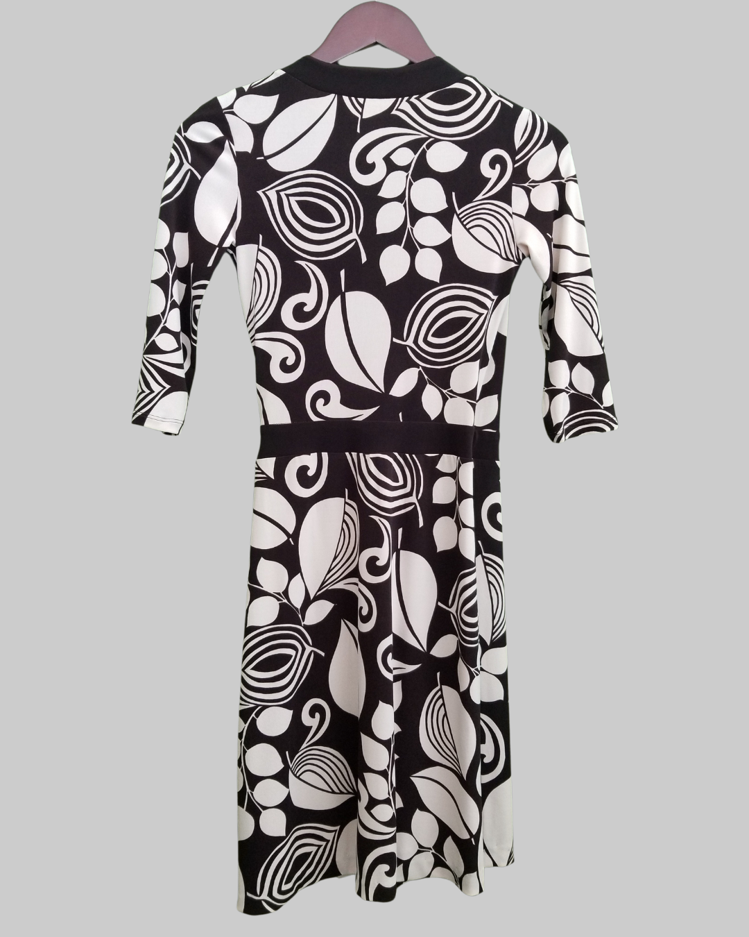B. Smart 3/4 Sleeve Brown/White Dress