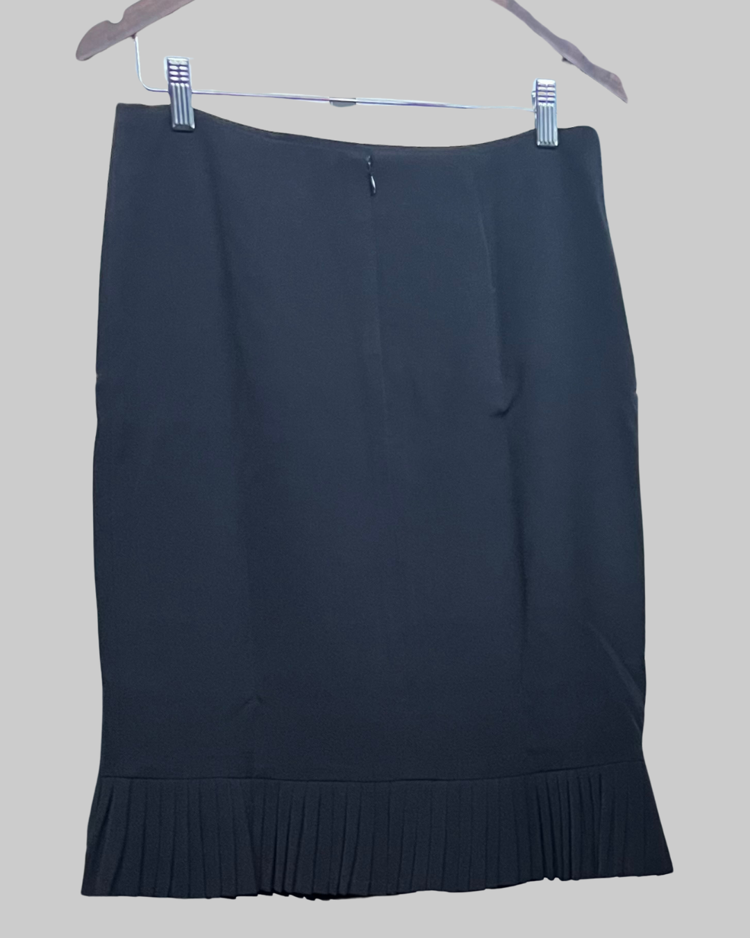 Signature by Larry Levine Pleated Bottom Black Skirt