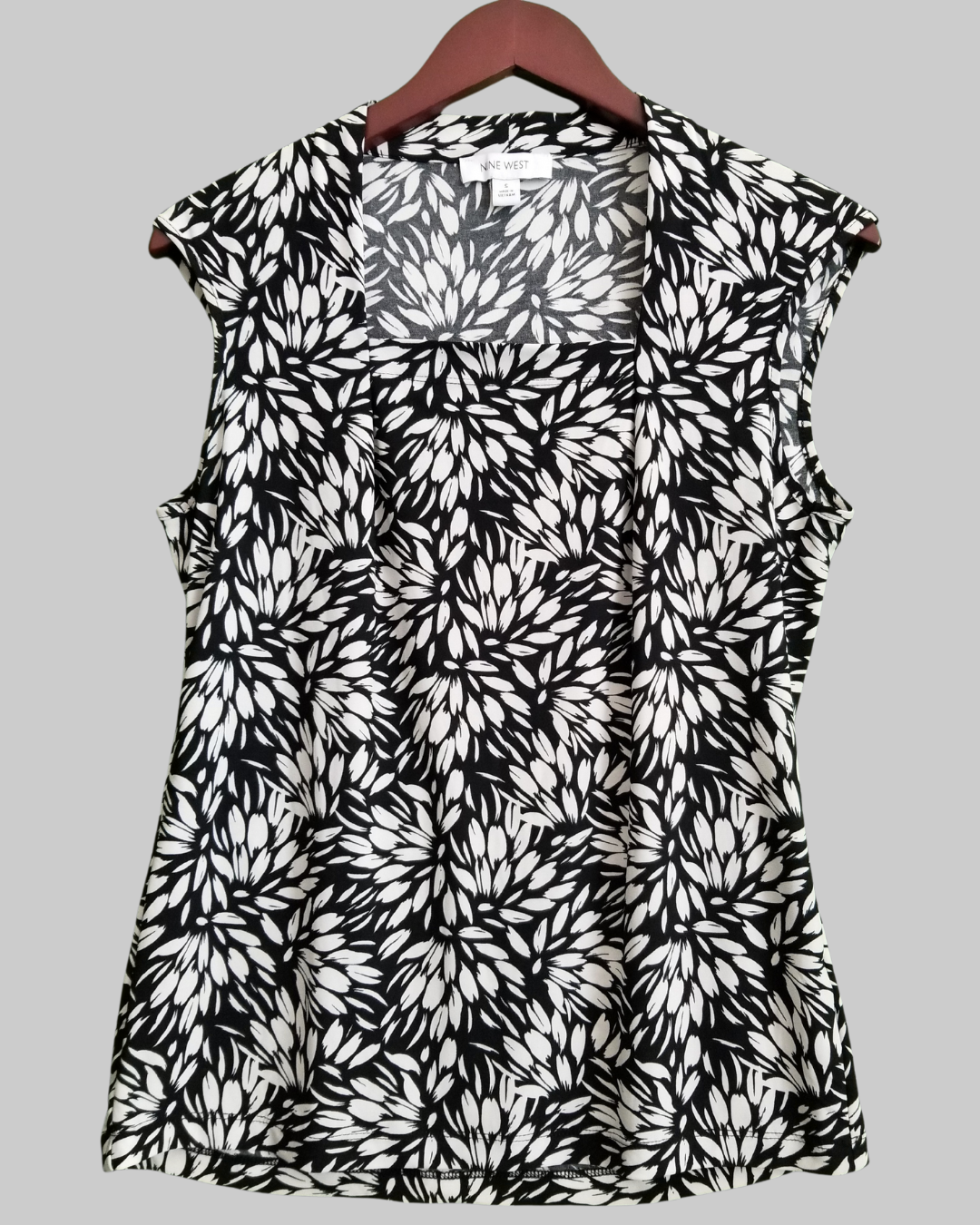 Nine West Sleeveless Floral Blouse