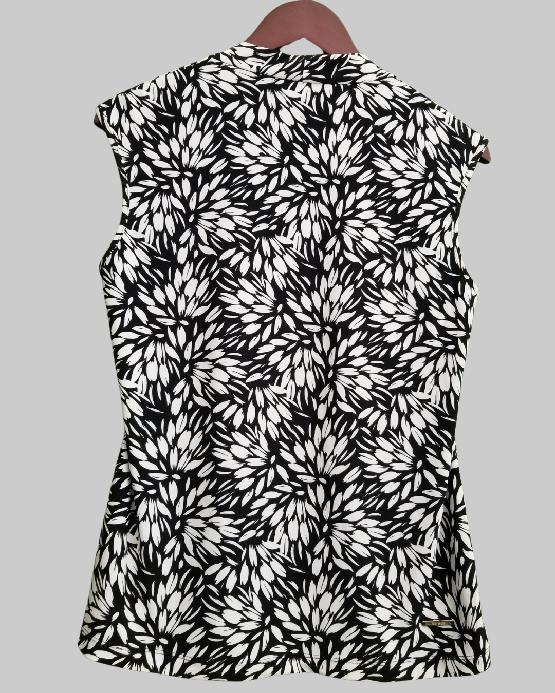Nine West Sleeveless Floral Blouse