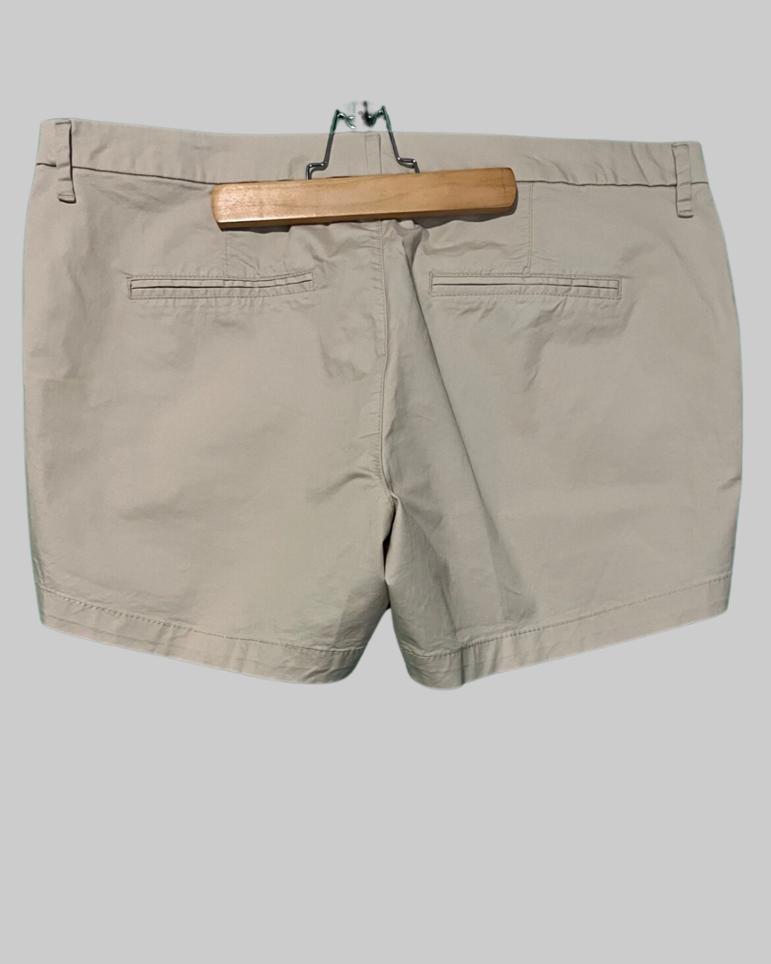 Old Navy Mid Rise Khaki Short