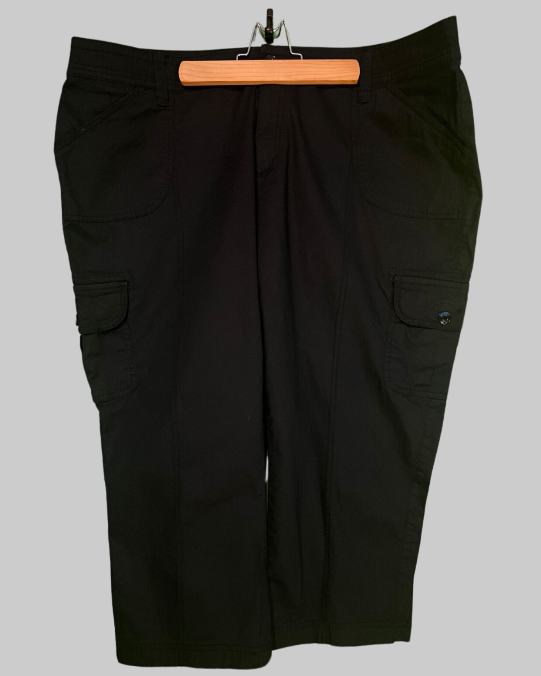 Faded Glory Black Women’s Capri