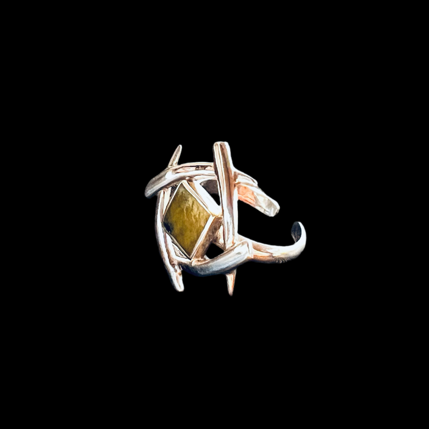 Modern Art 925 Pure Sterling Silver & Greenish Stone Ring