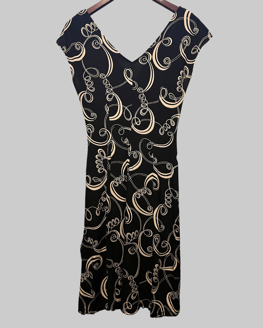 Lady Hathaway V-Neck Swirl Dress