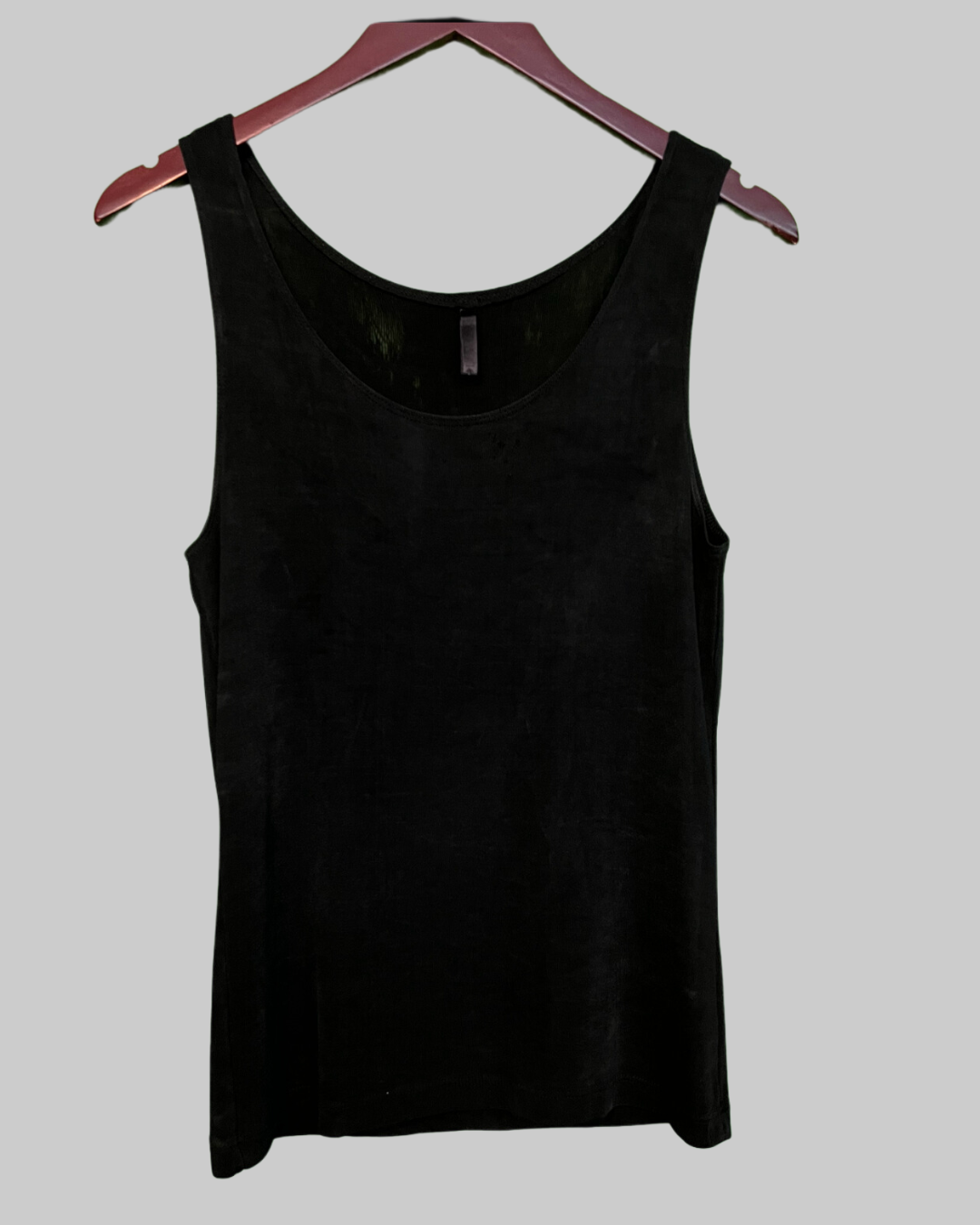 I'vory Sleeveless Shirt