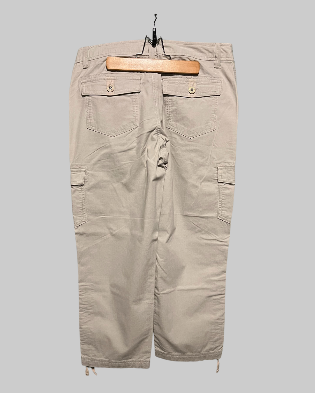 Eddie Bauer Women's Khaki Cargo Cropped Capri