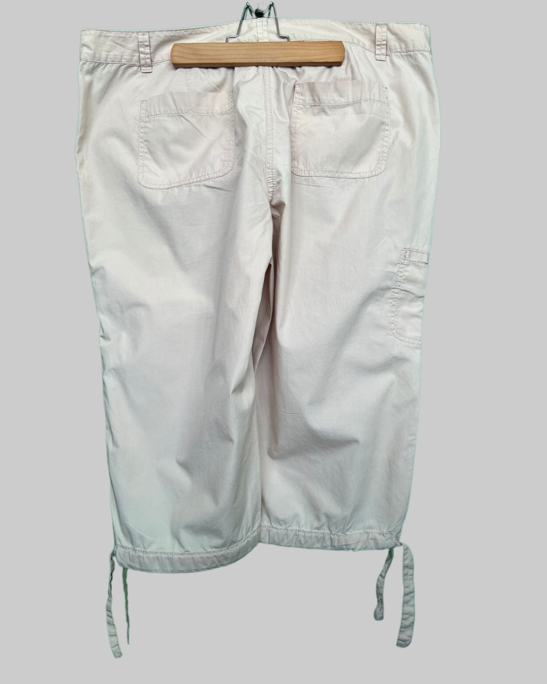 Ann Taylor LOFT Original Crop Khaki Capri Pants