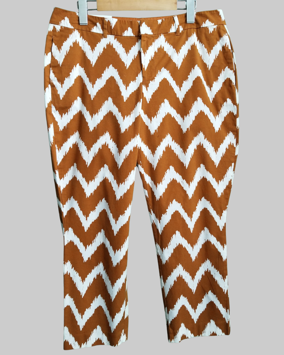 Old Navy Chevron Crops Pants