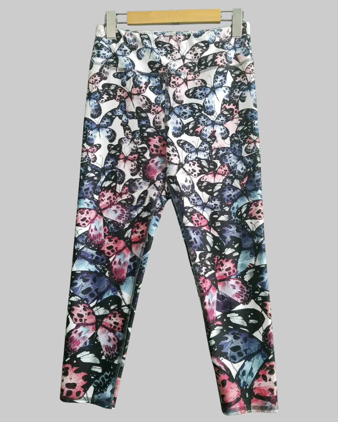 Evolution and Creation Active Wear Multi Colored Butterfly Pants Calf Length