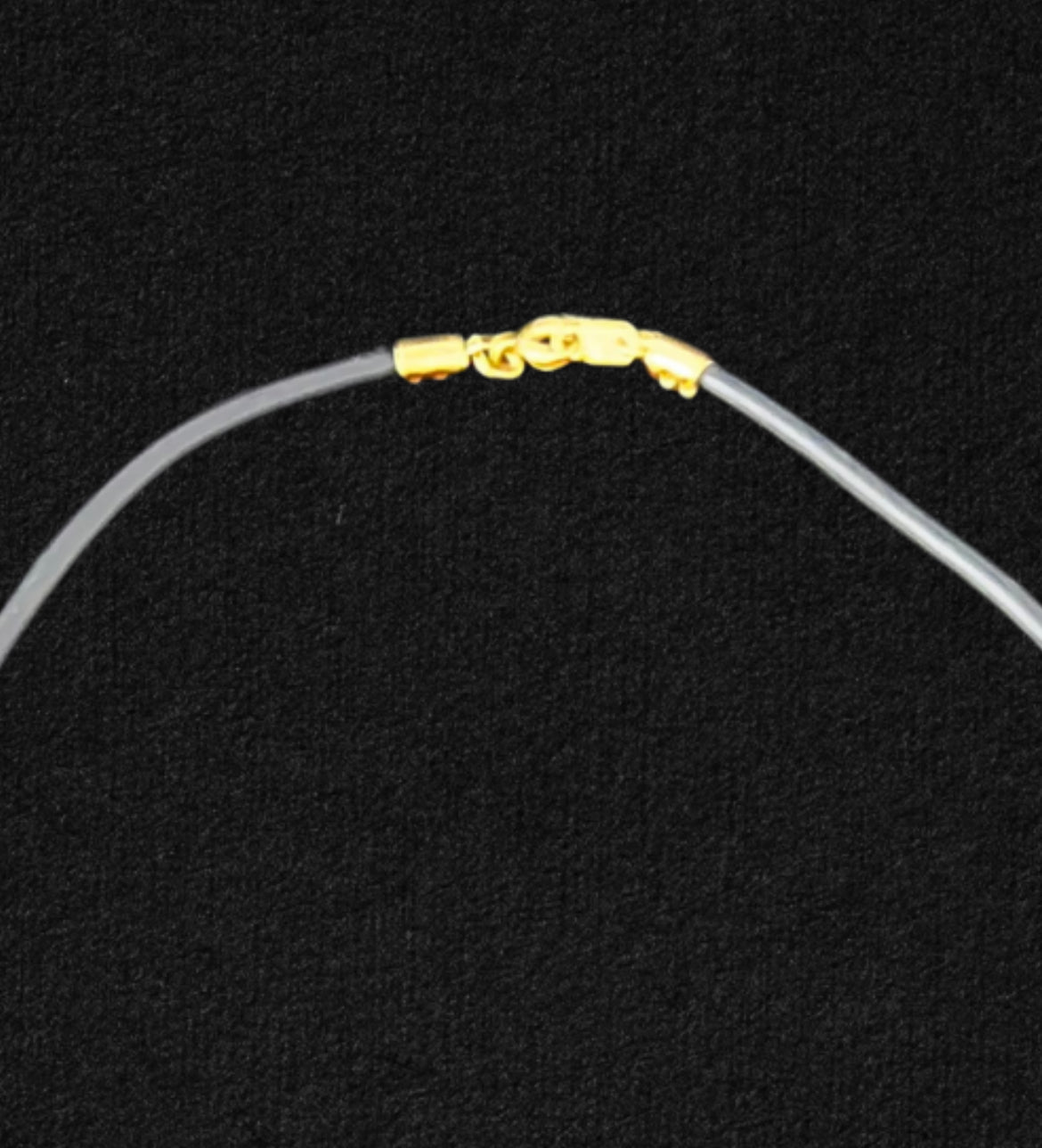 Elegant Classic Necklace with Gold Detail